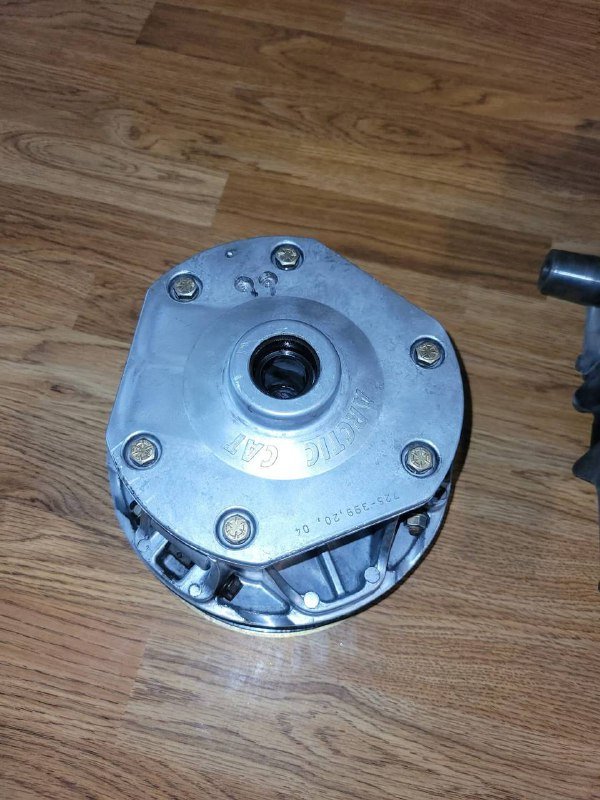 Arctic cat 1M primary clutch - Image 3